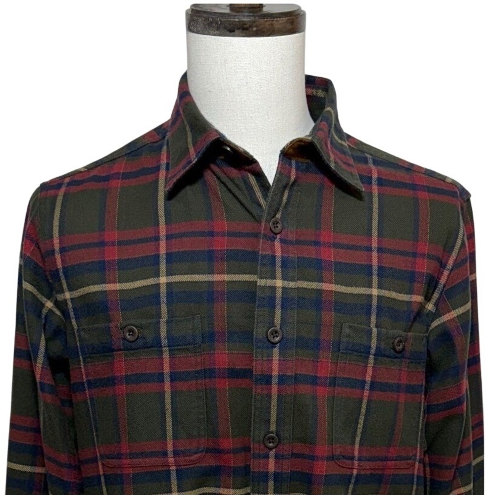 Orvis Shirt Mens Medium Red Plaid Flannel Classic Fit Button Up Long Sleeve